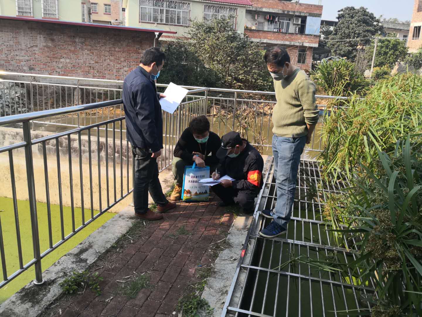 深入鄉村污水處理站檢查指導工作